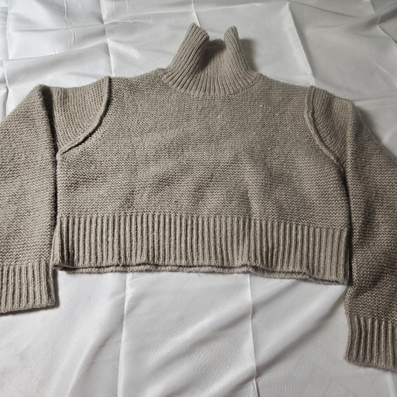 Shein Long Sleeve Crop top cream size: XS - Picture 3 of 5